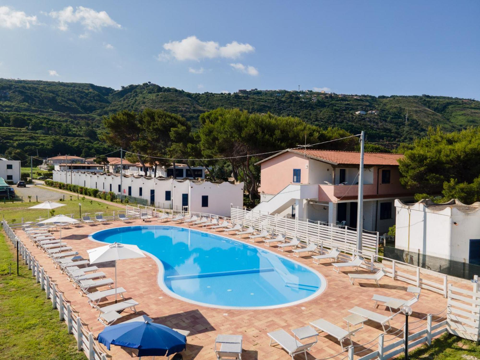 Villaggio Residence Emmesse Zambrone Exterior photo